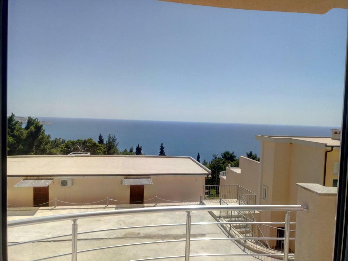 Villa Grand Bar Pokoj fotografie